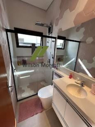Imagem Casa de Condomínio com 3 Quartos à Venda, 246 m²