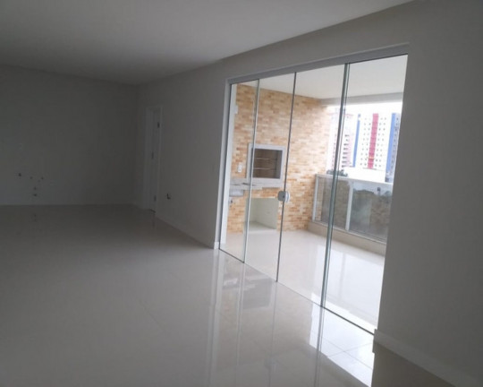 Imagem Imóvel com 3 Quartos à Venda, 143 m² em Centro - Itapema Imagem Imóvel com 3 Quartos à Venda, 143 m² em Centro - Itapema