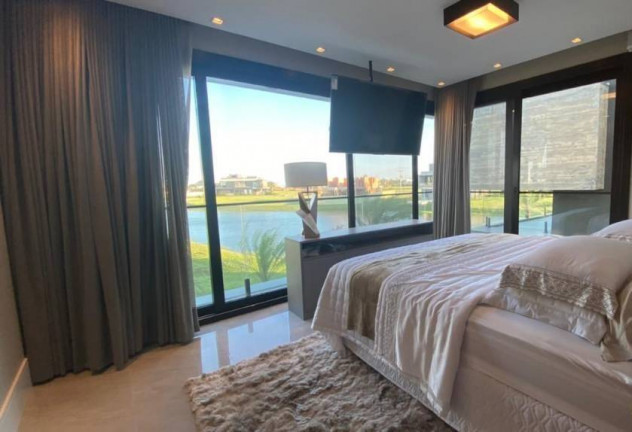 Imagem Casa com 5 Quartos à Venda, 360 m² em Centro - Xangri-lá Imagem Casa com 5 Quartos à Venda, 360 m² em Centro - Xangri-lá