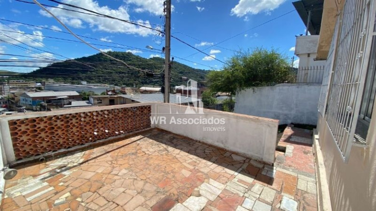 Imagem Casa com 3 Quartos à Venda, 70 m² Imagem Casa com 3 Quartos à Venda, 70 m²