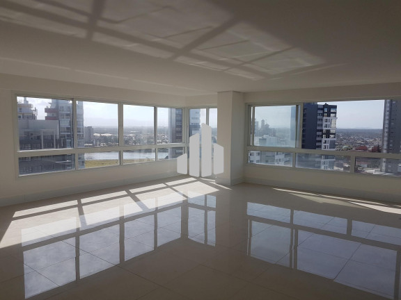 Imagem Apartamento com 4 Quartos à Venda, 220 m² em Praia Grande - Torres