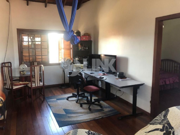 Imagem Casa com 5 Quartos à Venda, 203 m² em Sarandi - Porto Alegre Imagem Casa com 5 Quartos à Venda, 203 m² em Sarandi - Porto Alegre