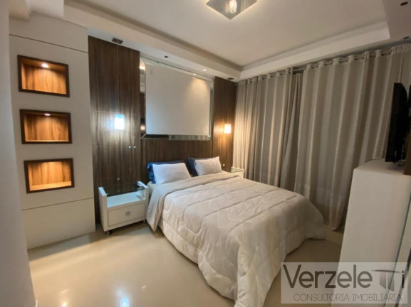Imagem Apartamento com 4 Quartos à Venda, 287 m² em Meia Praia - Itapema