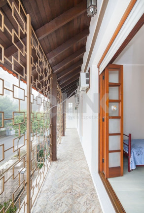 Imagem Casa com 5 Quartos à Venda, 268 m² em Higienópolis - Porto Alegre Imagem Casa com 5 Quartos à Venda, 268 m² em Higienópolis - Porto Alegre