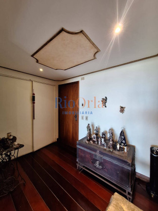 Imagem Apartamento com 4 Quartos à Venda, 215 m² em Barra Da Tijuca - Rio De Janeiro