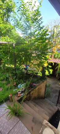 Imagem Sobrado com 5 Quartos à Venda, 338 m² em Jardim Itu - Porto Alegre Imagem Sobrado com 5 Quartos à Venda, 338 m² em Jardim Itu - Porto Alegre