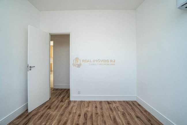 Imagem Apartamento com 4 Quartos à Venda, 130 m² em Tijuca - Rio De Janeiro Imagem Apartamento com 4 Quartos à Venda, 130 m² em Tijuca - Rio De Janeiro