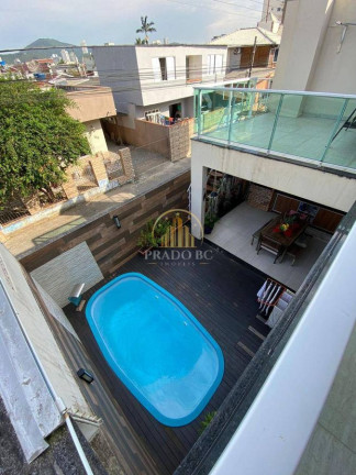Imagem Sobrado com 3 Quartos à Venda, 170 m² em São João - Itajaí Imagem Sobrado com 3 Quartos à Venda, 170 m² em São João - Itajaí