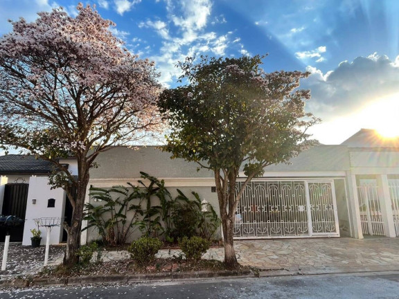 Imagem Casa com 4 Quartos à Venda, 300 m² em Jardim Europa - São Paulo Imagem Casa com 4 Quartos à Venda, 300 m² em Jardim Europa - São Paulo