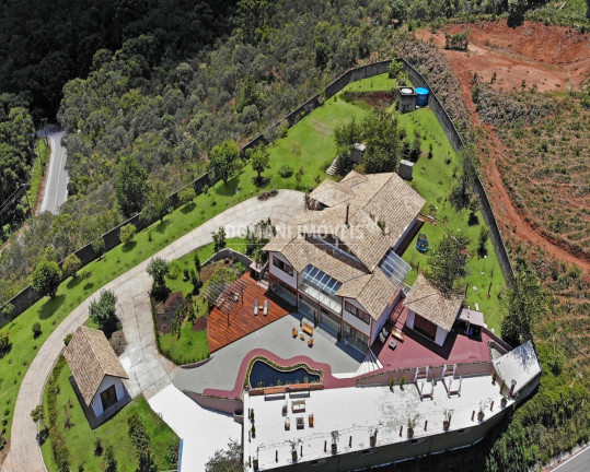 Imagem Casa com 4 Quartos à Venda, 910 m² em Região Do Parque Da água Santa - Campos Do Jordão