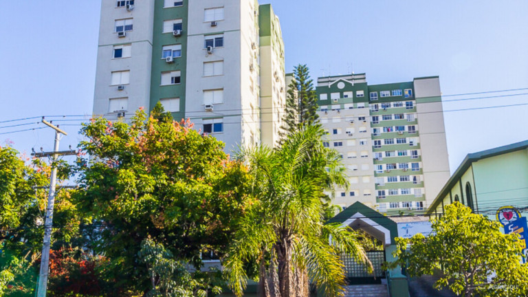 Imagem Imóvel com 2 Quartos à Venda, 57 m² em Cavalhada - Porto Alegre