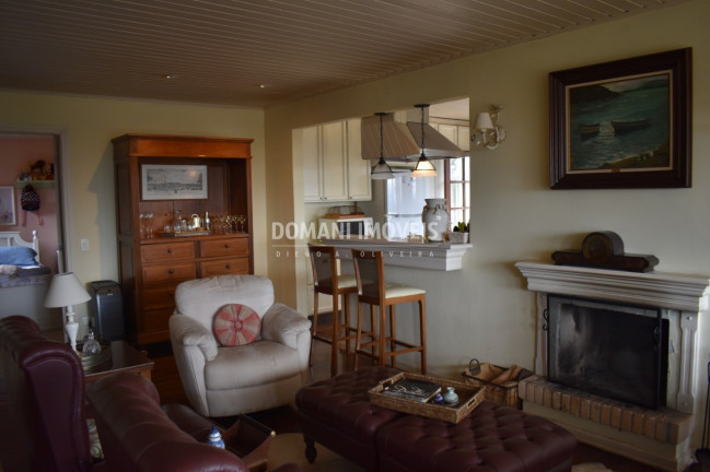 Imagem Casa com 4 Quartos à Venda, 250 m² em Região Da Pedra Do Fogo - Campos Do Jordão Imagem Casa com 4 Quartos à Venda, 250 m² em Região Da Pedra Do Fogo - Campos Do Jordão