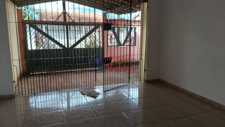 Casa com 3 Quartos para Alugar, 300 m² em Centro - Igarapé-açu