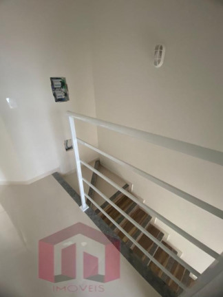 Imagem Imóvel com 3 Quartos à Venda, 156 m²