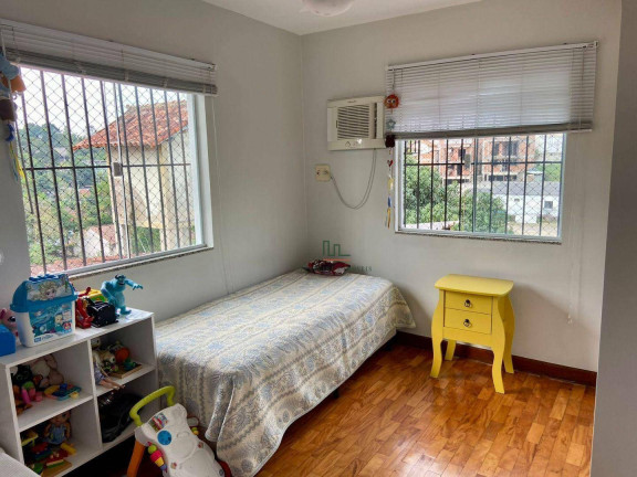 Imagem Casa com 3 Quartos à Venda, 350 m² em Mata Paca - Niterói Imagem Casa com 3 Quartos à Venda, 350 m² em Mata Paca - Niterói