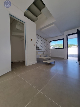 Imagem Casa com 2 Quartos à Venda, 73 m² em Cachoeira Do Bom Jesus - Florianópolis