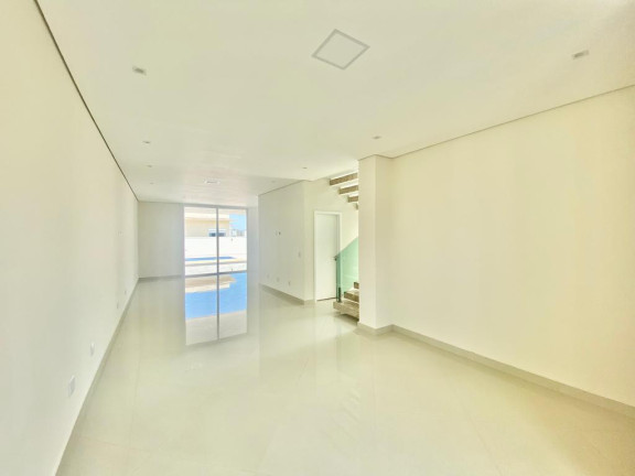 Imagem Imóvel com 3 Quartos à Venda, 250 m² Imagem Imóvel com 3 Quartos à Venda, 250 m²