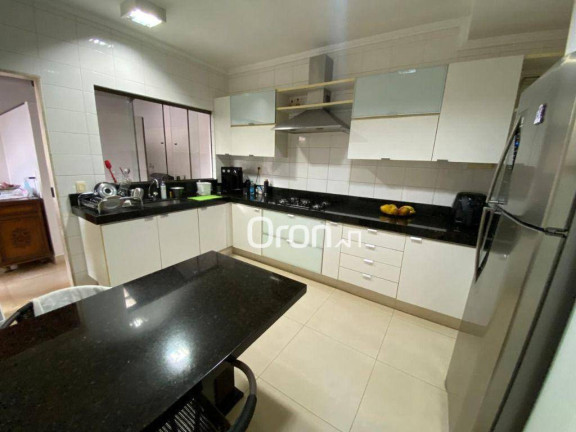 Imagem Sobrado com 3 Quartos à Venda, 201 m² em Jardim América - Goiânia Imagem Sobrado com 3 Quartos à Venda, 201 m² em Jardim América - Goiânia