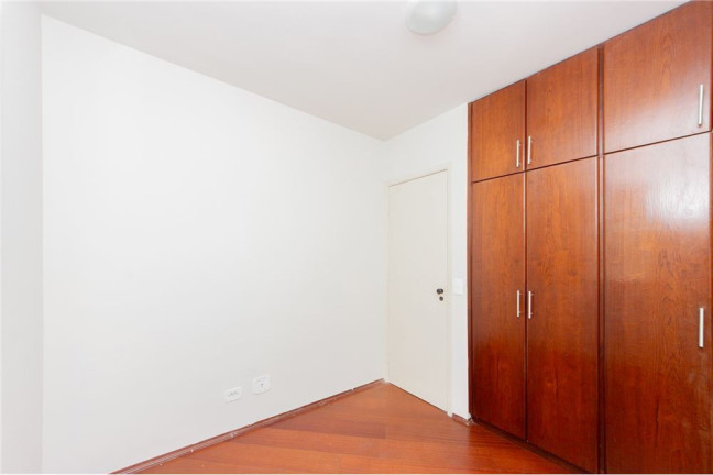 Imagem Imóvel com 3 Quartos à Venda, em Itaquera - São Paulo Imagem Imóvel com 3 Quartos à Venda, em Itaquera - São Paulo