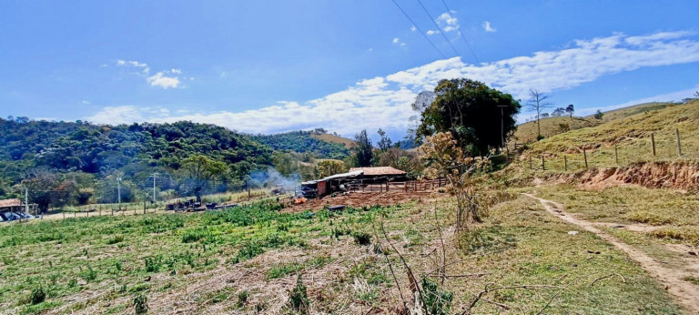 Imagem Fazenda à Venda, 100 m² em Centro - Silveiras Imagem Fazenda à Venda, 100 m² em Centro - Silveiras