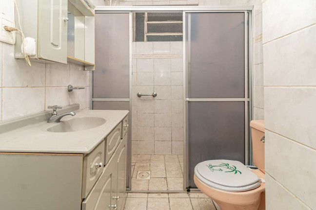 Imagem Imóvel com 2 Quartos à Venda, em Santana - Porto Alegre Imagem Imóvel com 2 Quartos à Venda, em Santana - Porto Alegre