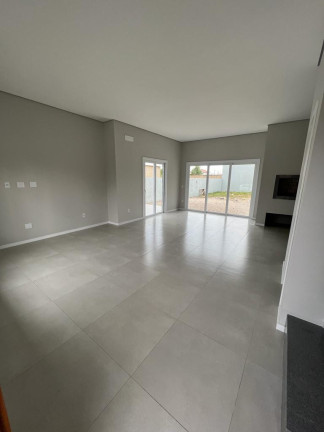 Imagem Sobrado com 3 Quartos à Venda, em Xangri-lá - Xangri-la Imagem Sobrado com 3 Quartos à Venda, em Xangri-lá - Xangri-la