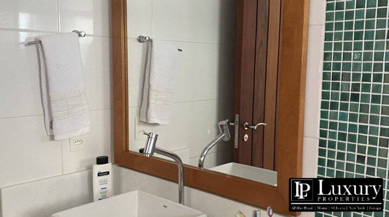 Imagem Casa de Condomínio com 4 Quartos para Temporada, em Guaecá - São Sebastião Imagem Casa de Condomínio com 4 Quartos para Temporada, em Guaecá - São Sebastião