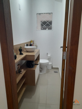 Imagem Casa com 2 Quartos à Venda, 80 m²
