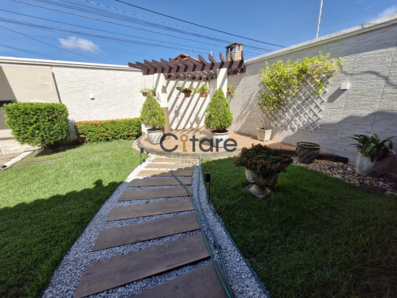 Imagem Casa com 3 Quartos à Venda, 360 m² em Edson Queiroz - Fortaleza Imagem Casa com 3 Quartos à Venda, 360 m² em Edson Queiroz - Fortaleza