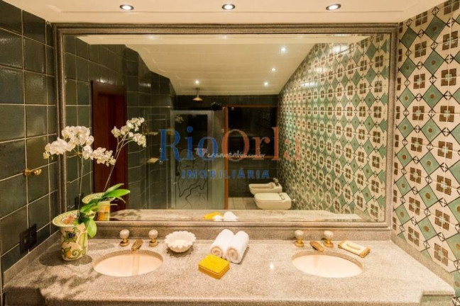Imagem Casa com 5 Quartos à Venda, 1.200 m² em Armacao Dos Buzios - Búzios