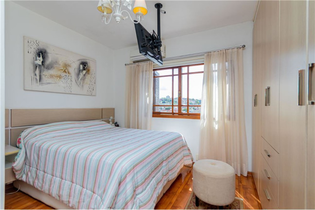 Imagem Apartamento com 3 Quartos à Venda, 119 m² em Medianeira - Porto Alegre Imagem Apartamento com 3 Quartos à Venda, 119 m² em Medianeira - Porto Alegre