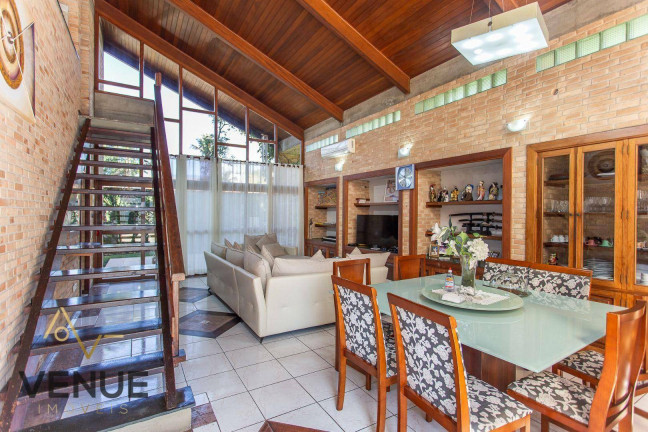 Imagem Casa com 5 Quartos à Venda, 229 m² em Pr Arrastão - São Sebastião Imagem Casa com 5 Quartos à Venda, 229 m² em Pr Arrastão - São Sebastião