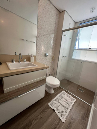 Imagem Apartamento com 3 Quartos à Venda, em Centro - Florianópolis Imagem Apartamento com 3 Quartos à Venda, em Centro - Florianópolis