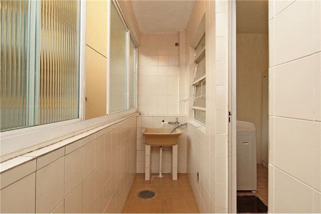Imagem Imóvel com 3 Quartos à Venda, em Cidade Baixa - Porto Alegre Imagem Imóvel com 3 Quartos à Venda, em Cidade Baixa - Porto Alegre