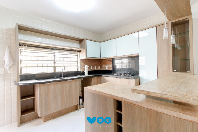 Imagem Casa com 3 Quartos à Venda, 280 m² em Chácara Das Pedras - Porto Alegre