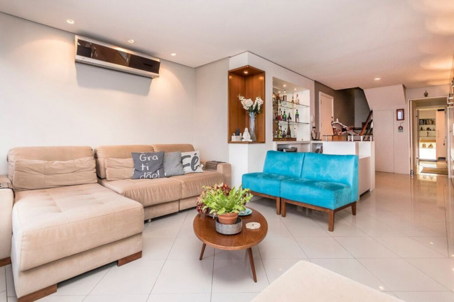 Imagem Imóvel com 4 Quartos à Venda, 210 m² em Jardim Planalto - Porto Alegre Imagem Imóvel com 4 Quartos à Venda, 210 m² em Jardim Planalto - Porto Alegre