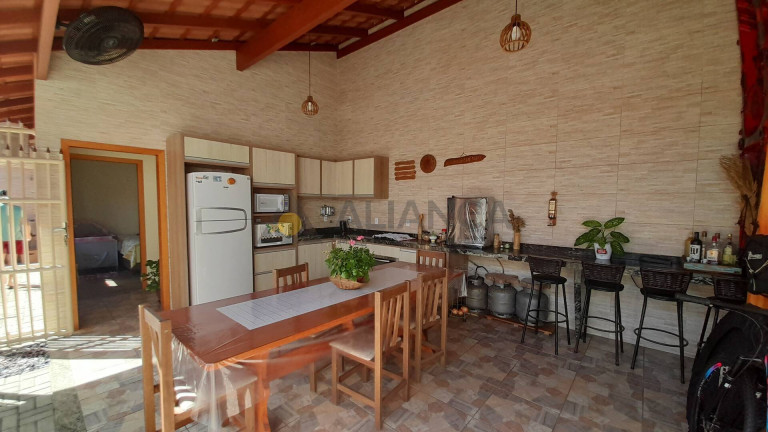 Imagem Casa com 3 Quartos à Venda, 286 m² em Meia Praia - Navegantes Imagem Casa com 3 Quartos à Venda, 286 m² em Meia Praia - Navegantes