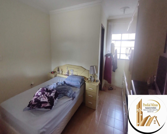Imagem Casa com 5 Quartos à Venda, 240 m² em Jardim Dos Comerciários (venda Nova) - Belo Horizonte