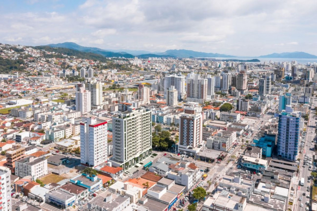 Imagem Apartamento com 2 Quartos à Venda, 84 m² em Kobrasol - São José