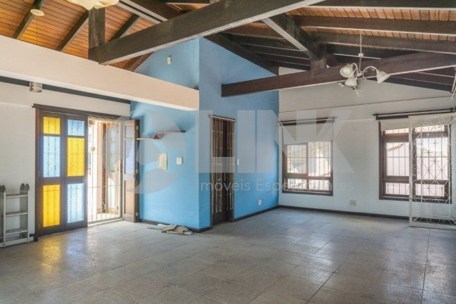 Casa com 5 Quartos à Venda, 297 m² em Chácara Das Pedras - Porto Alegre