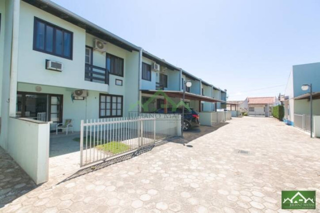 Imagem Sobrado com 3 Quartos à Venda, 74 m² em Centro - Balneário Barra Do Sul