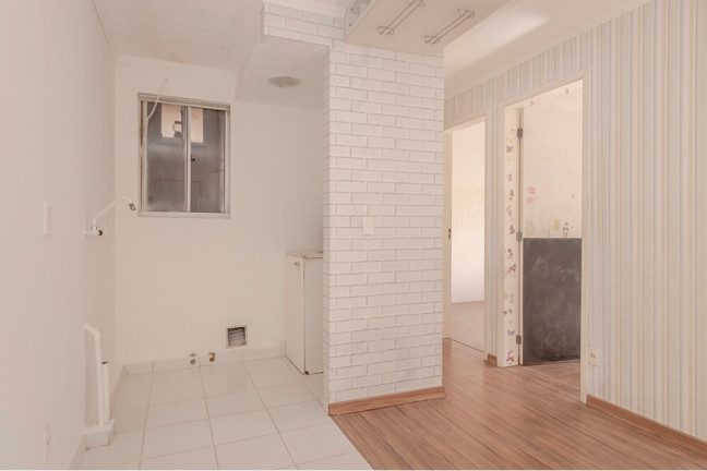 Imagem Imóvel com 2 Quartos à Venda, 38 m² em Glória - Porto Alegre Imagem Imóvel com 2 Quartos à Venda, 38 m² em Glória - Porto Alegre