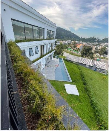 Imagem Casa com 5 Quartos à Venda, 810 m² em Centro - Balneário Camboriú Imagem Casa com 5 Quartos à Venda, 810 m² em Centro - Balneário Camboriú