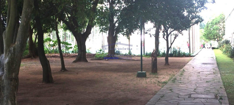 Imagem Imóvel com 3 Quartos à Venda, 67 m² em Petrópolis - Porto Alegre Imagem Imóvel com 3 Quartos à Venda, 67 m² em Petrópolis - Porto Alegre