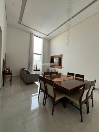 Imagem Casa com 3 Quartos à Venda, 192 m² Imagem Casa com 3 Quartos à Venda, 192 m²