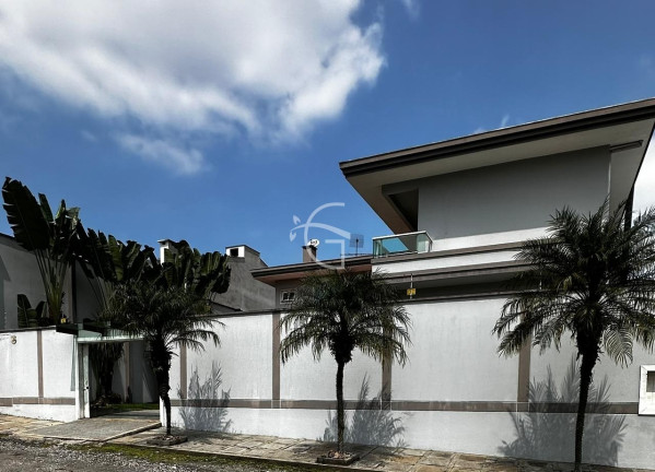 Imagem Casa com 3 Quartos à Venda,  em Iririú - Joinville