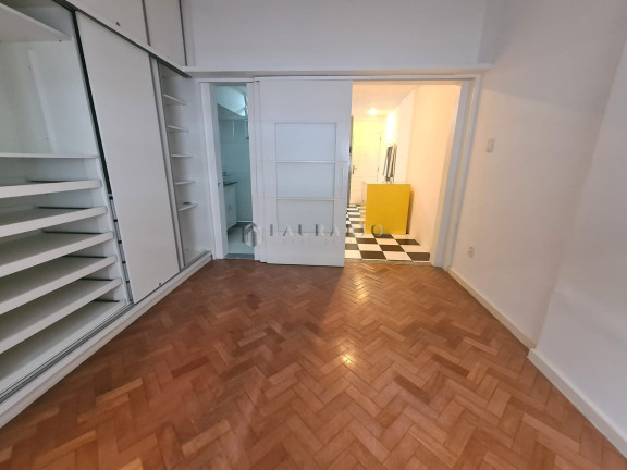 Imagem Apartamento com 1 Quarto à Venda, 36 m² em Copacabana - Rio De Janeiro Imagem Apartamento com 1 Quarto à Venda, 36 m² em Copacabana - Rio De Janeiro