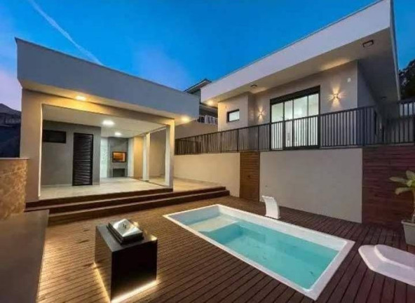 Casa com 3 Quartos à Venda, 202 m² em Cidade Universitária Pedra Branca - Palhoça