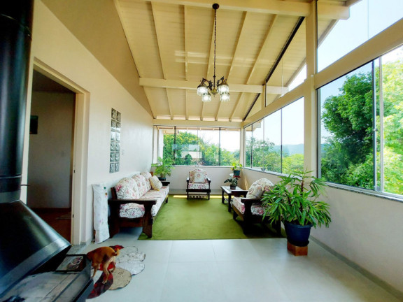 Imagem Casa com 3 Quartos à Venda, 205 m²