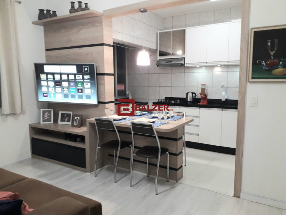 Imagem Apartamento com 3 Quartos à Venda, 76 m² em Centro - Florianópolis Imagem Apartamento com 3 Quartos à Venda, 76 m² em Centro - Florianópolis